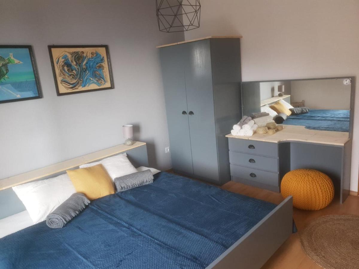 Apartments Asija Брела Екстериор снимка