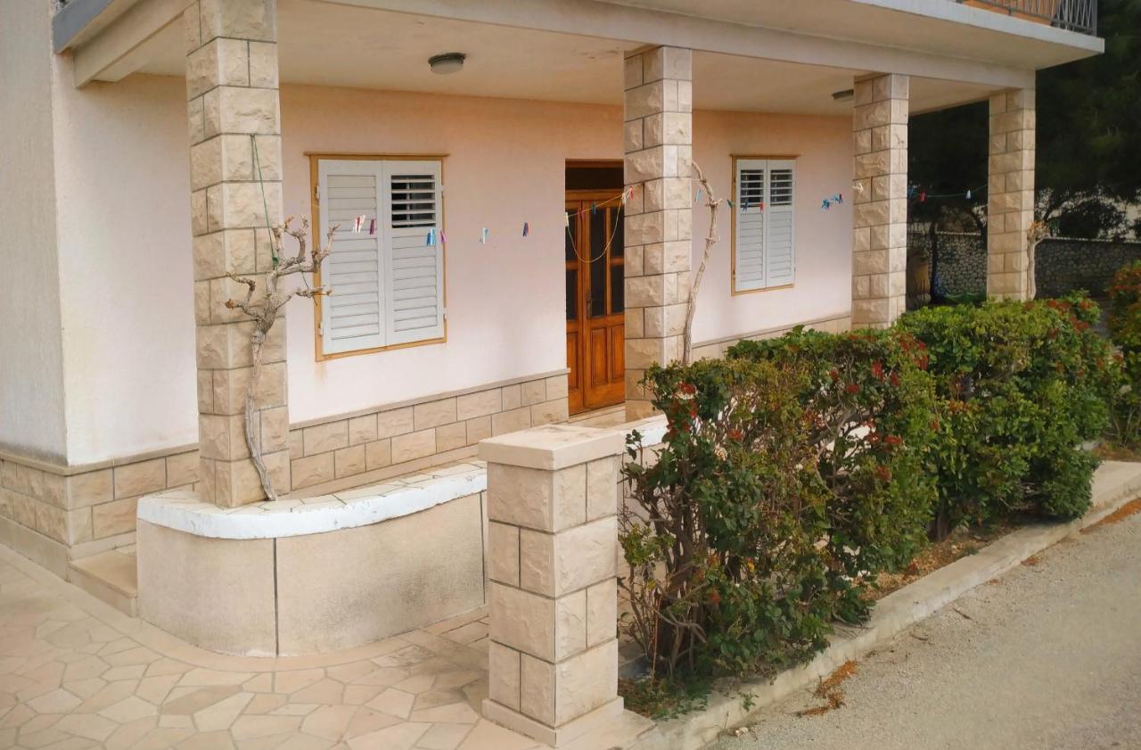 Apartments Asija Брела Екстериор снимка