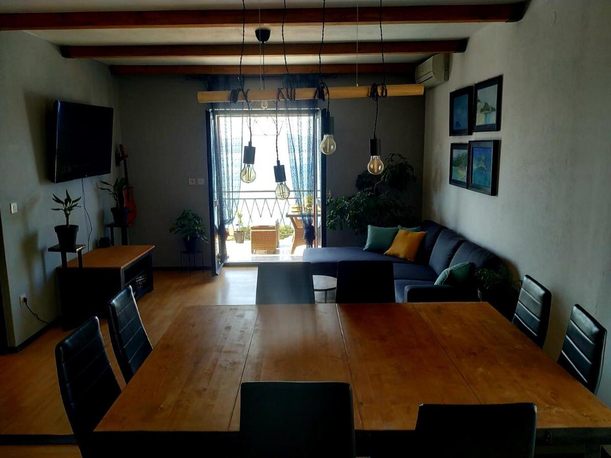 Apartments Asija Брела Екстериор снимка