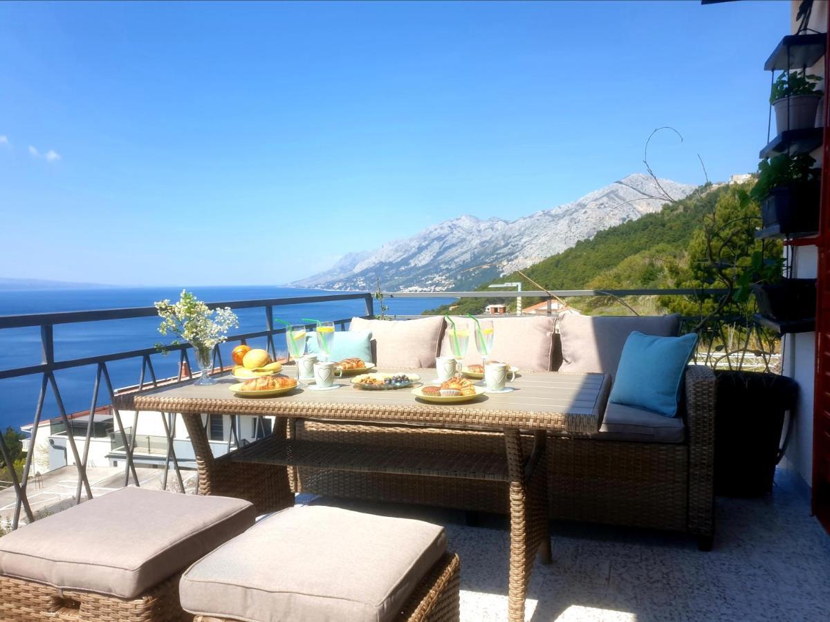 Apartments Asija Брела Екстериор снимка